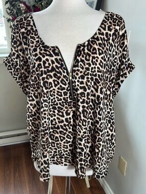 Bold Elements Cut to Curve Tunic Top XL